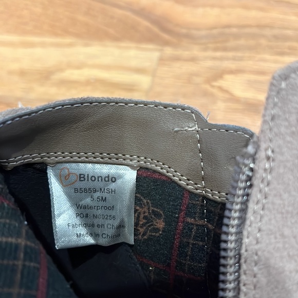 Very gently used BLONDO waterproof boots - Picture 11 of 11